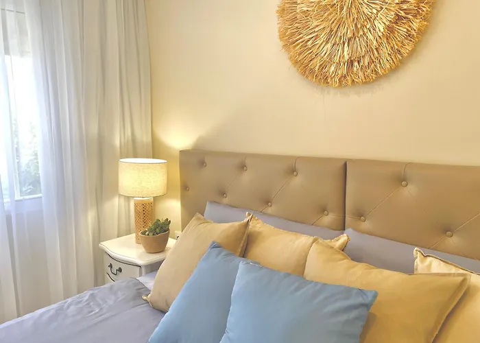 Будинок відпочинку Private House With Ocean View Garden 7min To Bahia Адехе